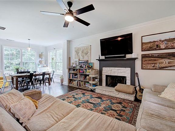 3rd image of 159 Sinyard Cir