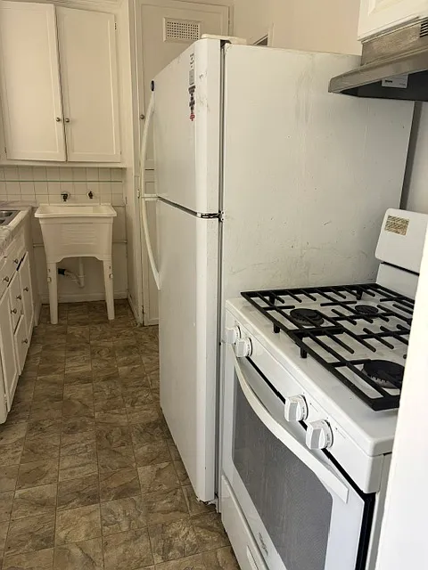 1 bed, 562 sqft, $1,975 — Photo 3