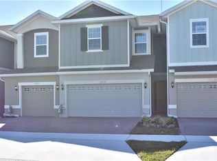 5715 Skytop Dr, Lithia, FL 33547