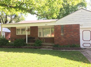 829 S Watson Ln, Wichita, KS 67207