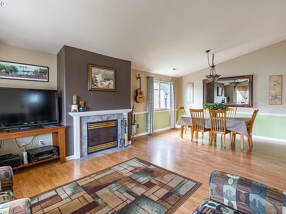 3rd image of 9004 NE 158th Ave