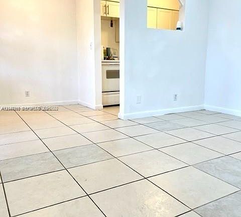 4th image of 1204 NE 5th Ave #3
