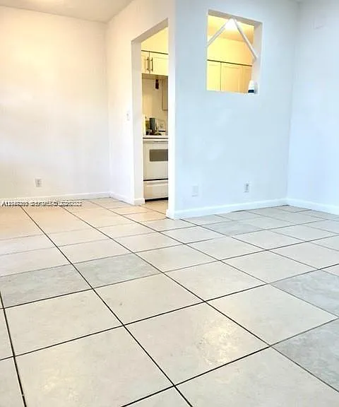 1204 NE 5th Ave #3 — Photo 4