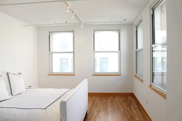 Rented by Level Group | media 13