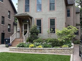 1222 Simpson St #1, Evanston, IL 60201