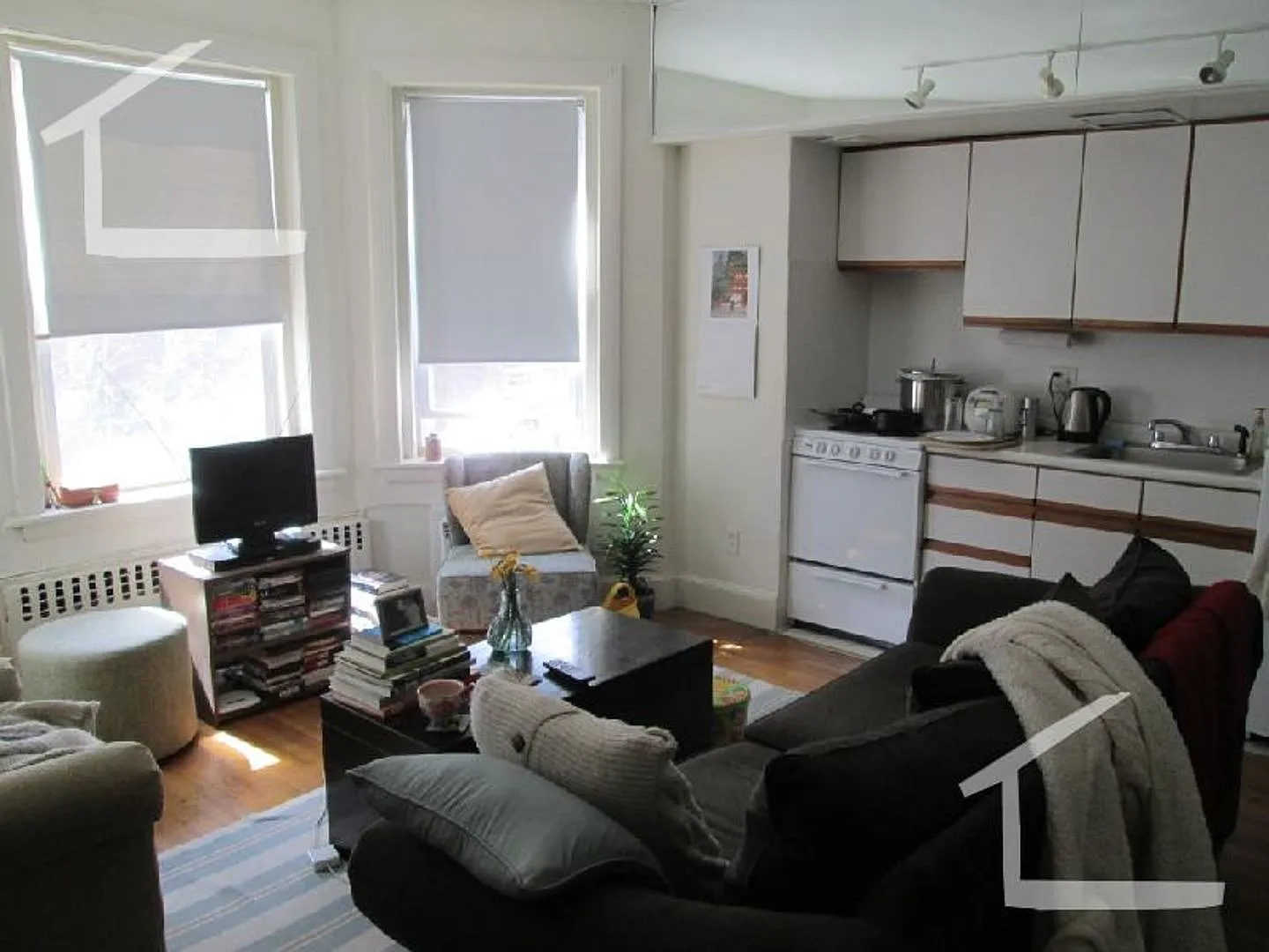 Desirable apartment in Brookline — Photo 3