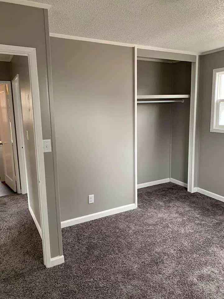 332 Nebraska Ave — Photo 2
