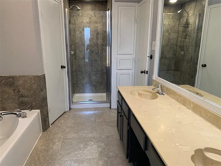 8232 Meadowbrook Dr — Photo 11