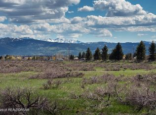 566 Amy Ln, Driggs, ID 83422