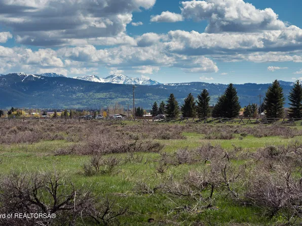 566 Amy Ln, Driggs, ID 83422