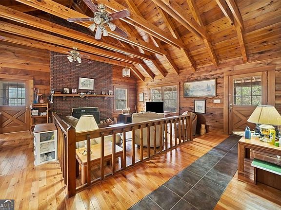 4th image of 1200 Lovell Rd SE