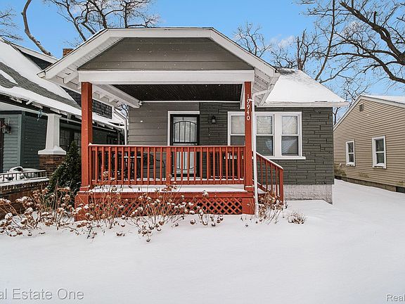 2nd image of 19940 Prairie St