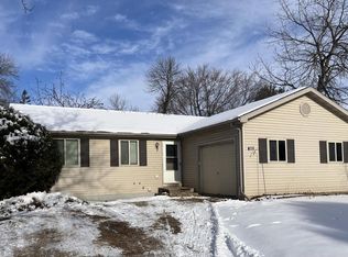 416 Riverview Dr, Winneconne, WI 54986