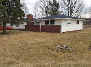 407 W Sycamore St, Silver Lake, IN 46982