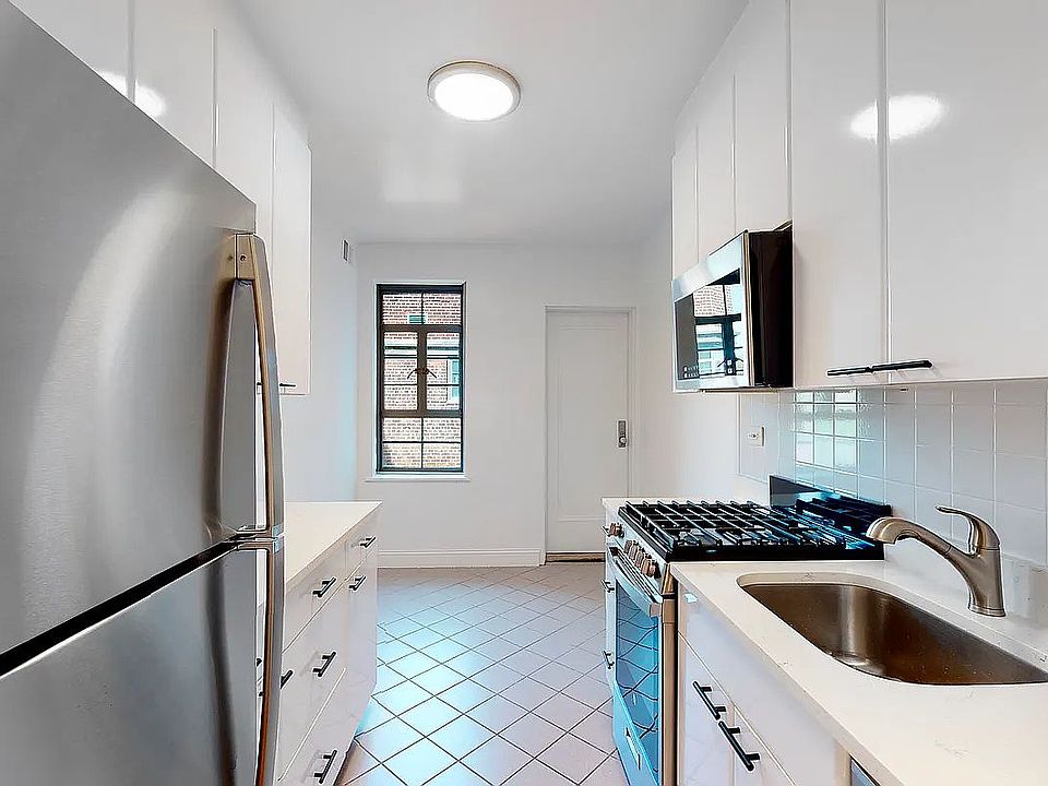 1st image of 150 Greenway Ter APT 68E