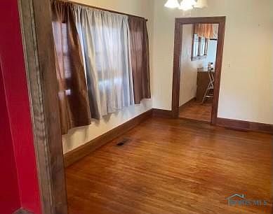 4th image of 3822 Almeda Dr