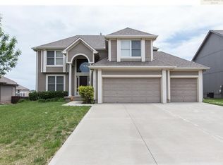 10121 N Wallace Ave, Kansas City, MO 64157