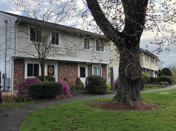 8 Apple Tree Hill Rd #8, Hopkinton, MA 01748