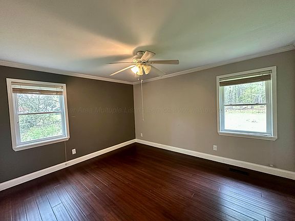 3rd image of 409 S Lowell Rd