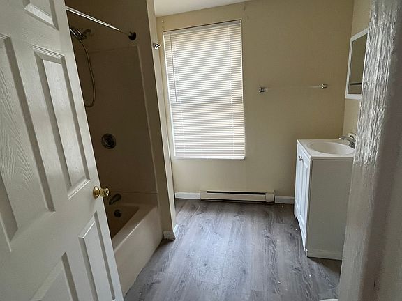 5th image of 111 Truman St #6