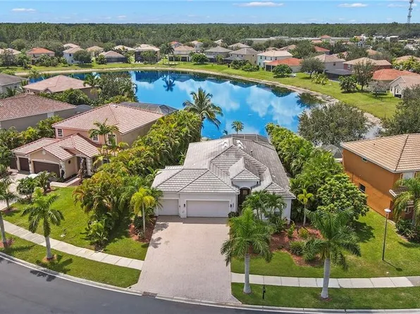 2867 Blossom CT, NAPLES, FL 34120