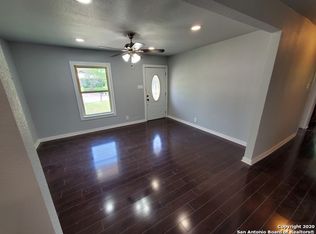 1631 Latimer St, San Antonio, TX 78220
