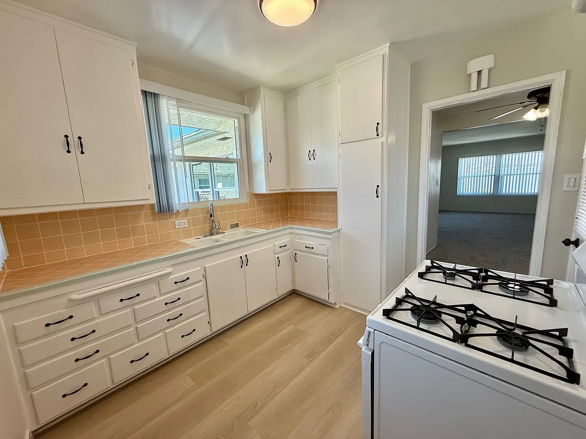 Building Photo - 4035 N Marron Ave #3