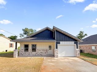 1124 Jones St, Greenville, TX 75401