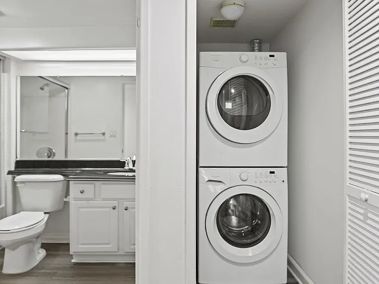 In-Suite Washer & Dryer