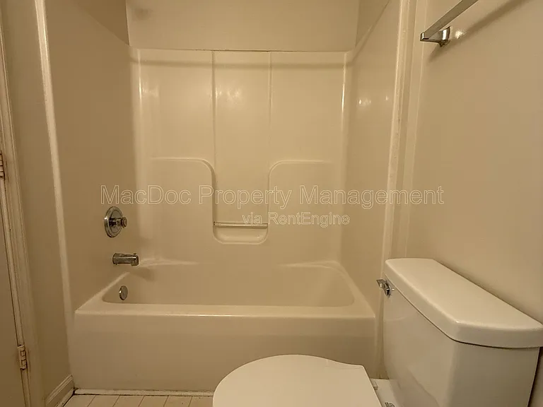 11009 Bevin Dr — Photo 12