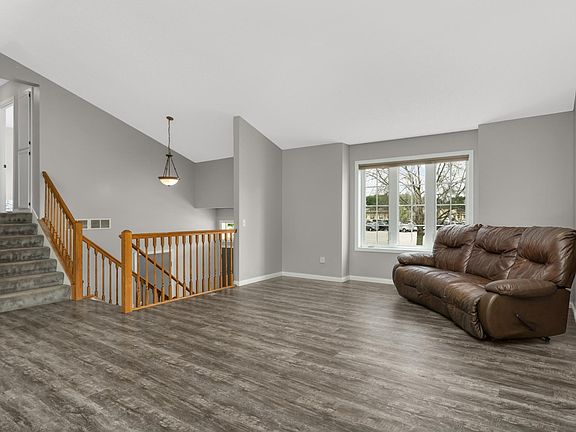 5th image of 308 9th St