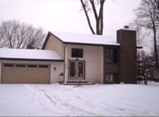 1350 Rutledge Dr, Temperance, MI 48182