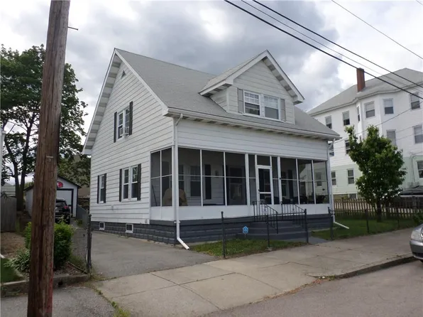 24 Hazel St, Pawtucket, RI 02860