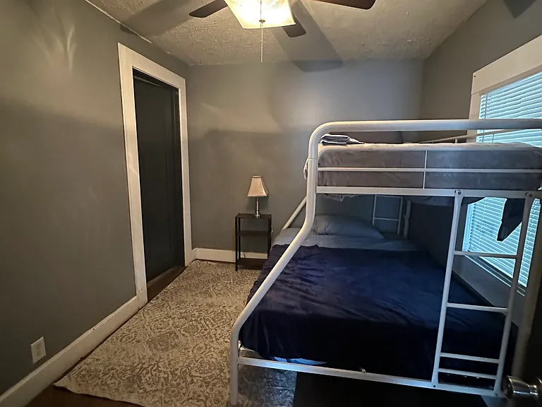 404 E Jackson St — Photo 17