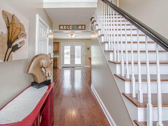 3rd image of 3909 Stonyrun Dr
