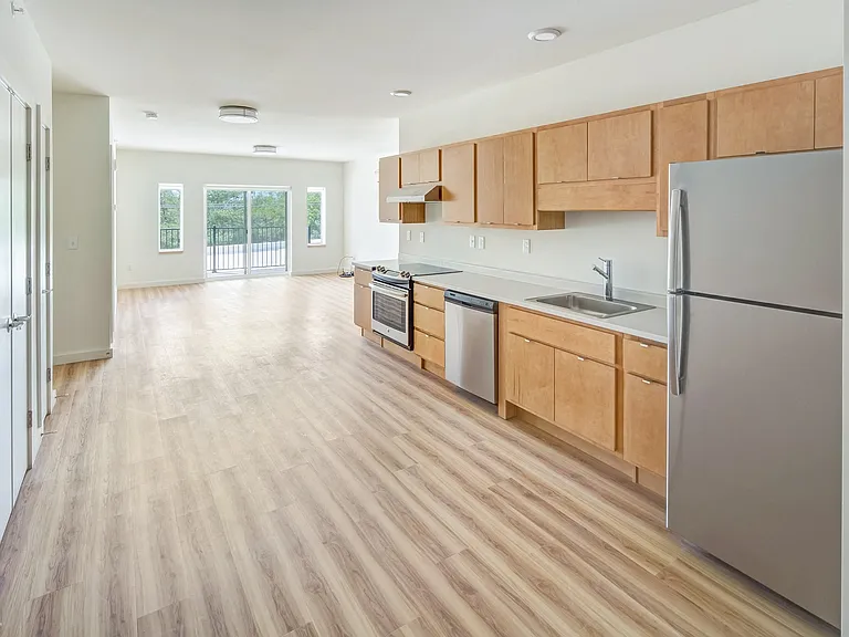 South End Apartments — Photo 6