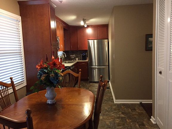 4th image of 4024 Buckland Sq