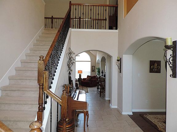 BE IMPRESSED THE MOMENT YOU WALK IN!