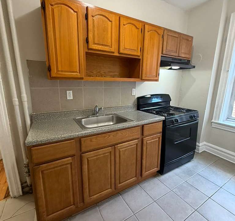 1st image of 323 Park Ave #8