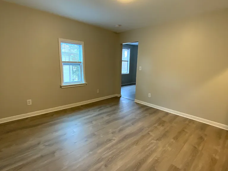 1725 John Ave — Photo 5