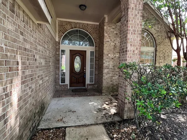 10118 Barr Lake Dr, Houston, TX 77095