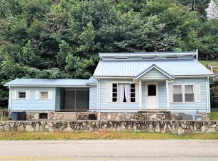 1566 River Front Rd, Lovely, KY 41231