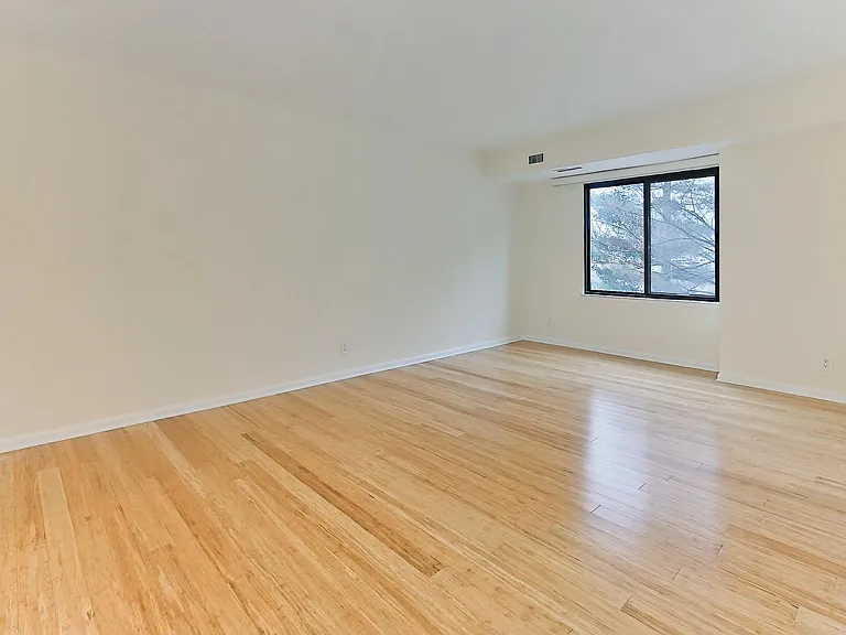 3800 Powell Ln #314 — Photo 21