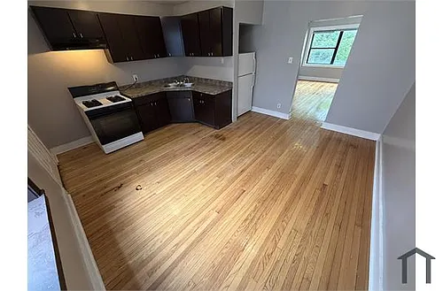 1004 E 80th St #2 Photo 1
