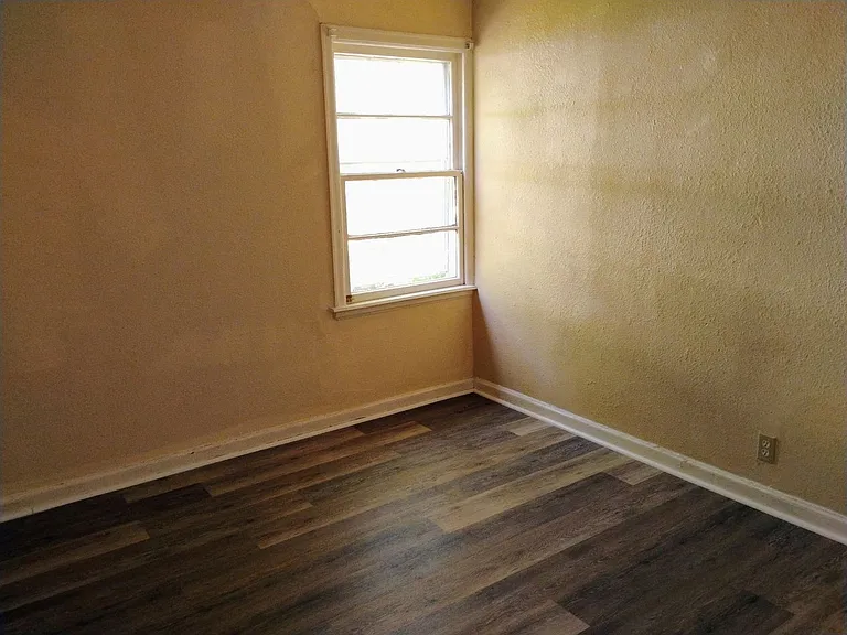 2614 E Shadybrook Ln — Photo 18