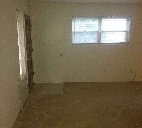 5th image of 1013 Laurelwood Dr APT B