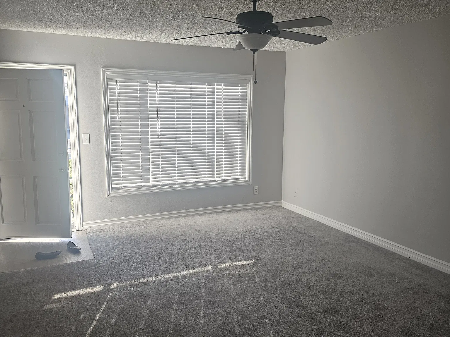 Artesia Blvd, Bellflower — Photo 1