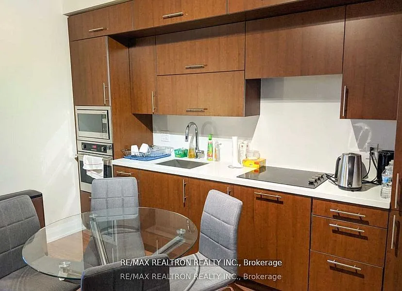 1 bed, $2,400 — Photo 4