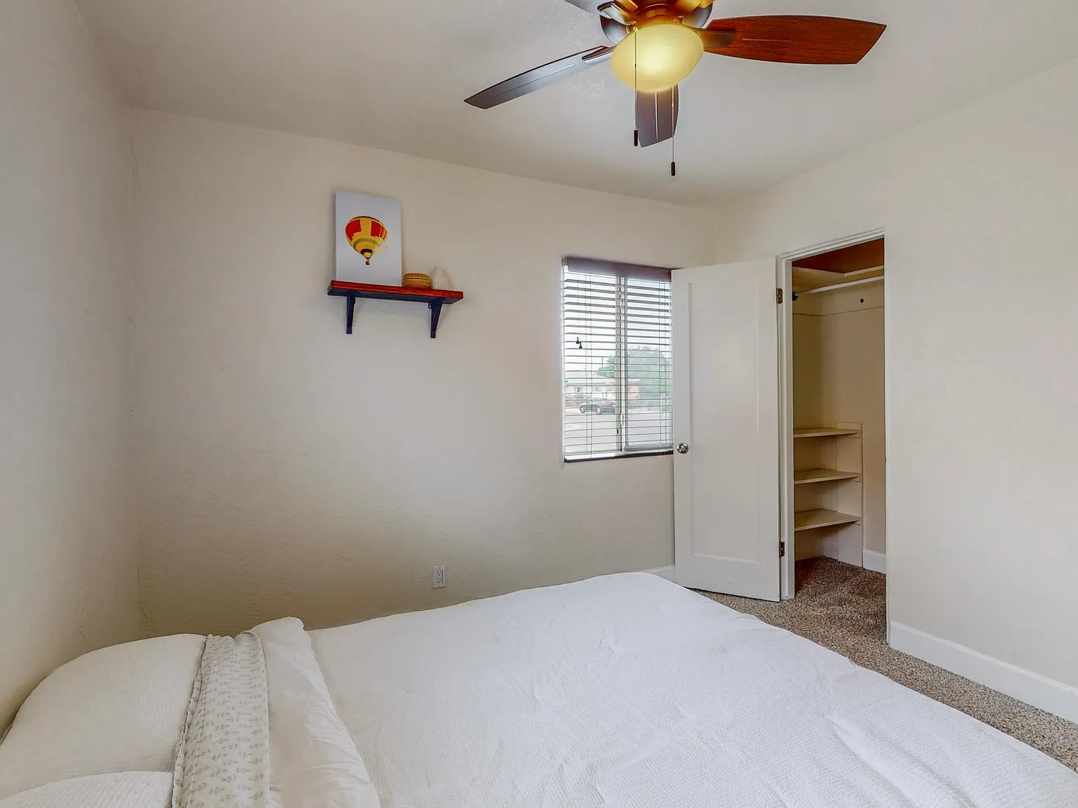 527 Gene Ave NW — Photo 2