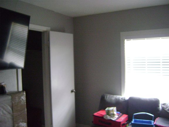 4th image of 5036 Cedarhill Rd